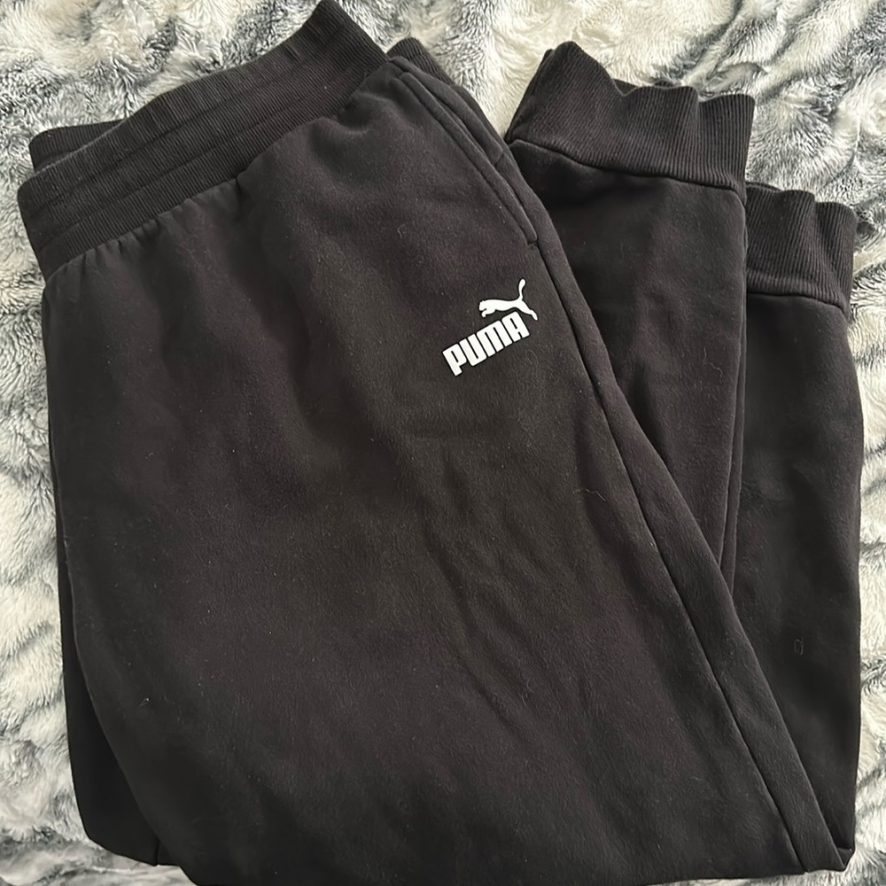 black puma sweat pants
